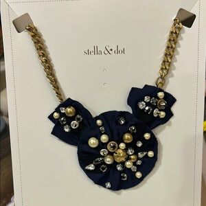 Stella & Dot “The French Twist Statement Necklace”